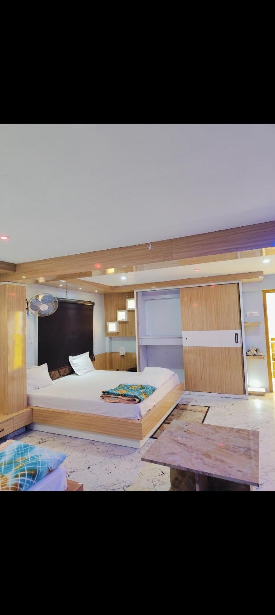 فندق The Maheshwari Residency Ayodhya المظهر الخارجي الصورة